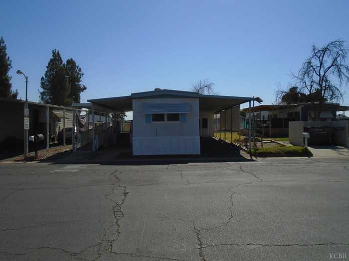 photo 14: 852 E Grangeville Boulevard, Hanford CA 93230