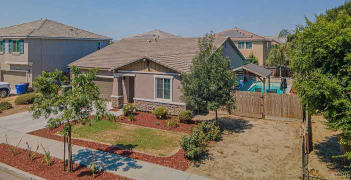 photo 2: 1083 Opal Avenue, Lemoore CA 93245