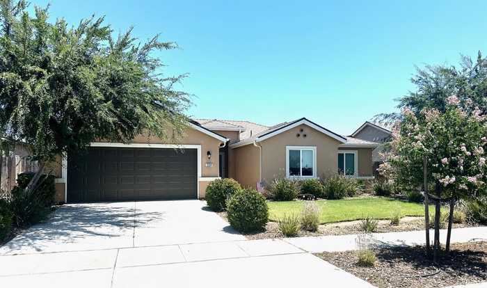 photo 1: 2339 Elizabeth Drive, Hanford CA 93230