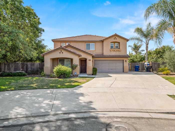 photo 1: 1460 Bella Oaks Way, Hanford CA 93230