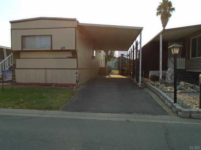 photo 1: 860 E Grangeville Boulevard, Hanford CA 93230