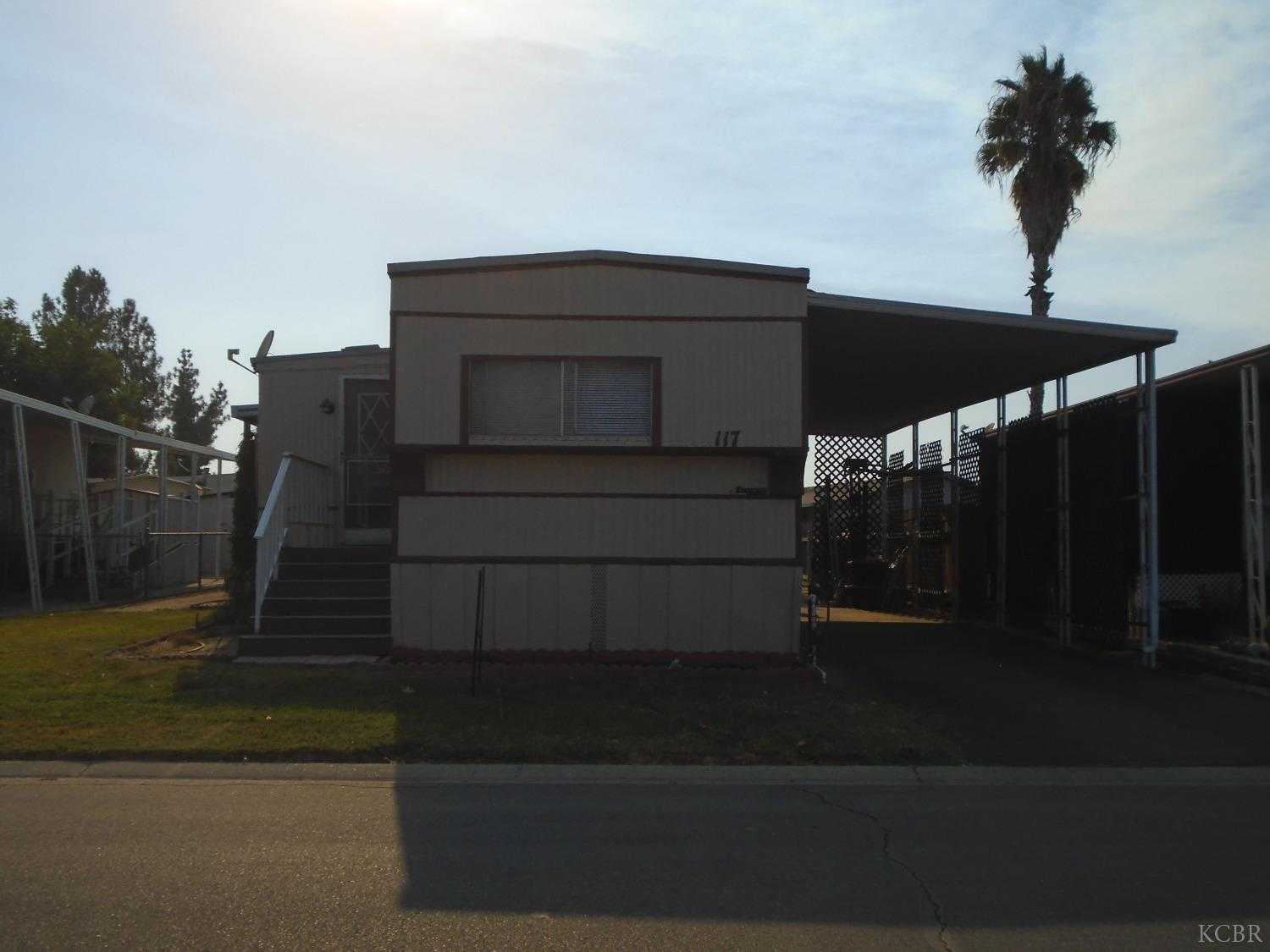 photo 2: 860 E Grangeville Boulevard, Hanford CA 93230