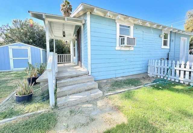 photo 3: 322 F Street, Lemoore CA 93245