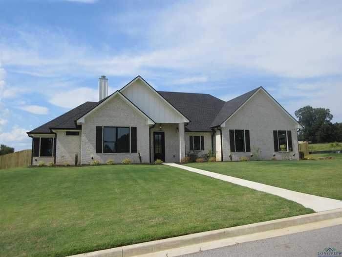 photo 1: 150 Sweet Pea Ln, Hallsville TX 75650