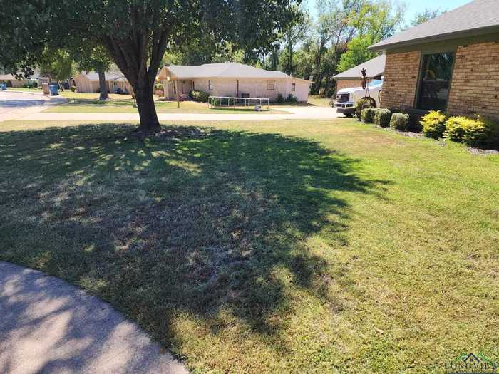 photo 2: 1408 Shawnee, Henderson TX 75654