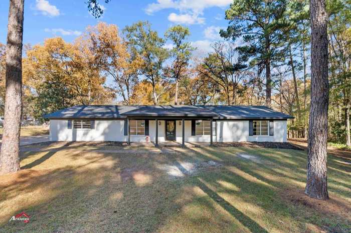 photo 1: 107 Ashwood Terrace, Marshall TX 75672