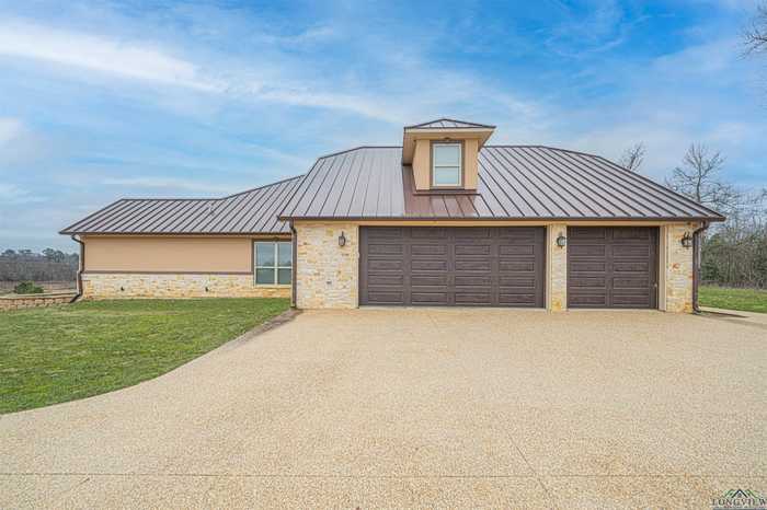 photo 31: 611 Mustang St, Longview TX 75645