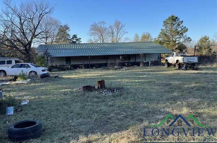 photo 2: 947 Almond Road, Big Sandy TX 75755