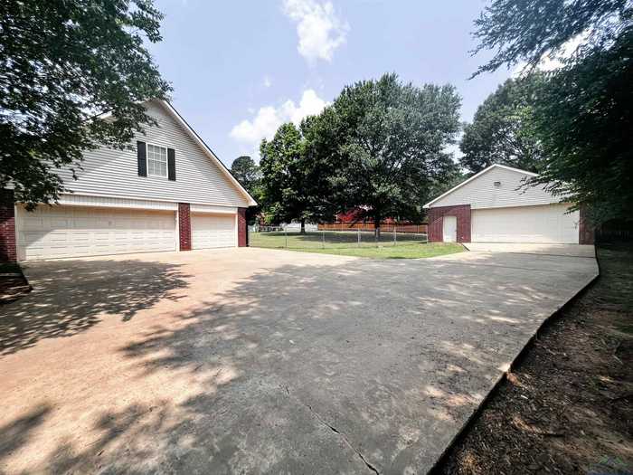 photo 2: 209 Penny Lane, Marshall TX 75672