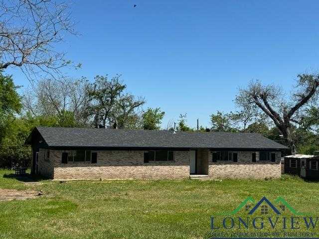 photo 1: 1006 Broadnax, Daingerfield TX 75638