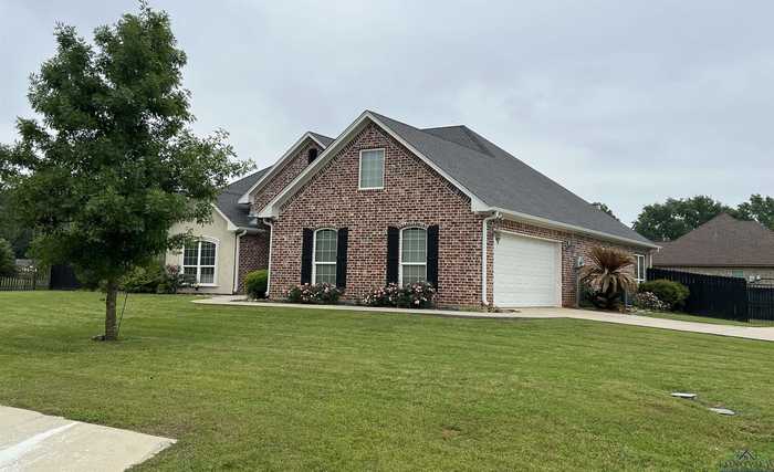 photo 2: 145 Deer Crest Dr, Carthage TX 75633