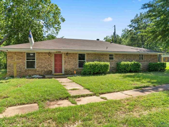 photo 1: 102 E Fannin St., Daingerfield TX 75638