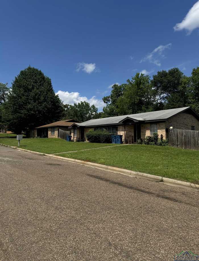 photo 1: 604-606 Canfield Street, Gladewater TX 75647