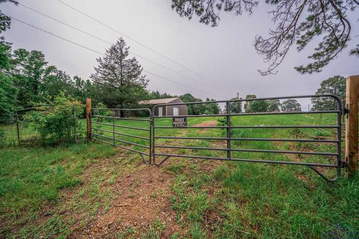 photo 2: 150 Norfolk, Gilmer TX 75640