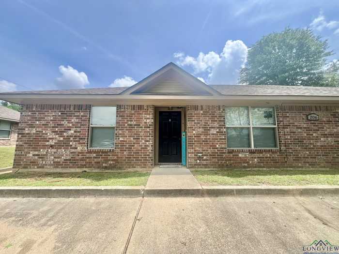 photo 1: 206 N Chestnut St, Hallsville TX 75650