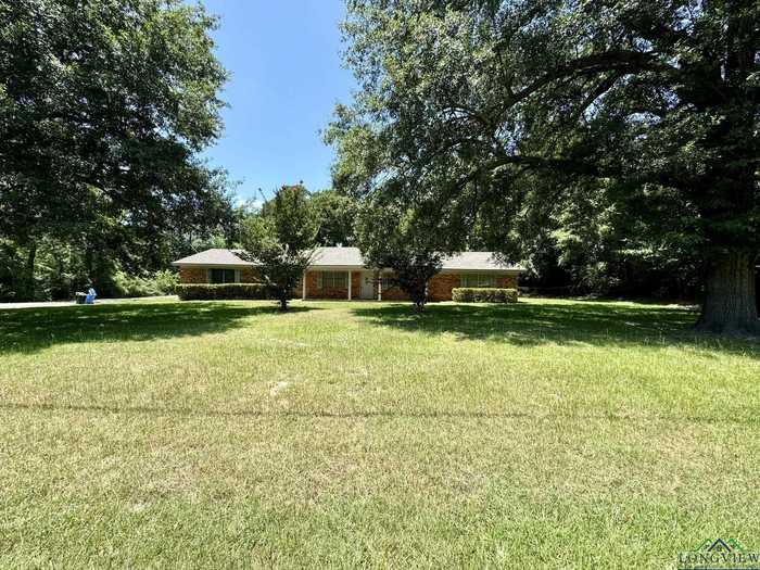 photo 2: 119 Flenniken St, Gladewater TX 75647