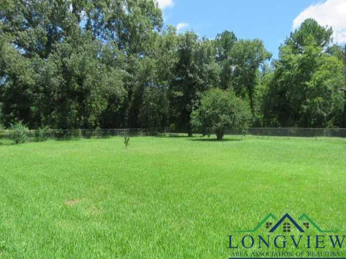 photo 23: 996 EDDINGTON RD, Marshall TX 75672