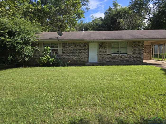 photo 1: 420 E McReynolds, Daingerfield TX 75638