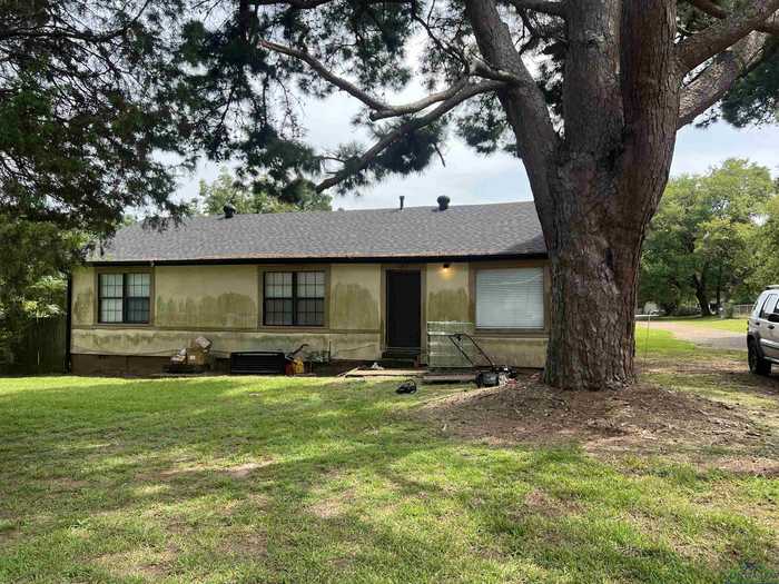 photo 1: 632 Bays Rd, Marshall TX 75672