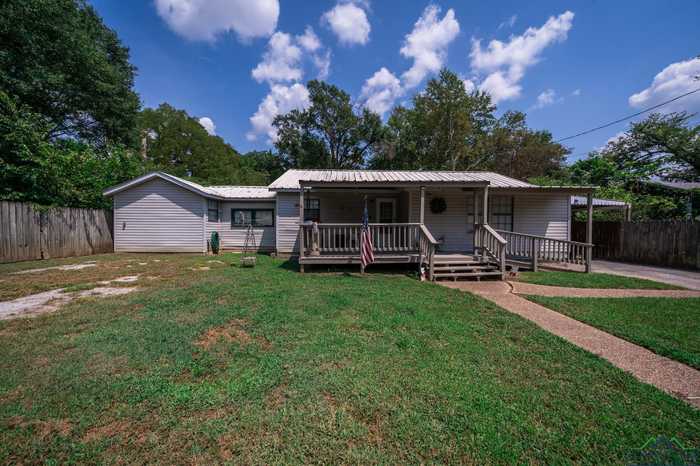 photo 1: 1002 North, Gladewater TX 75647