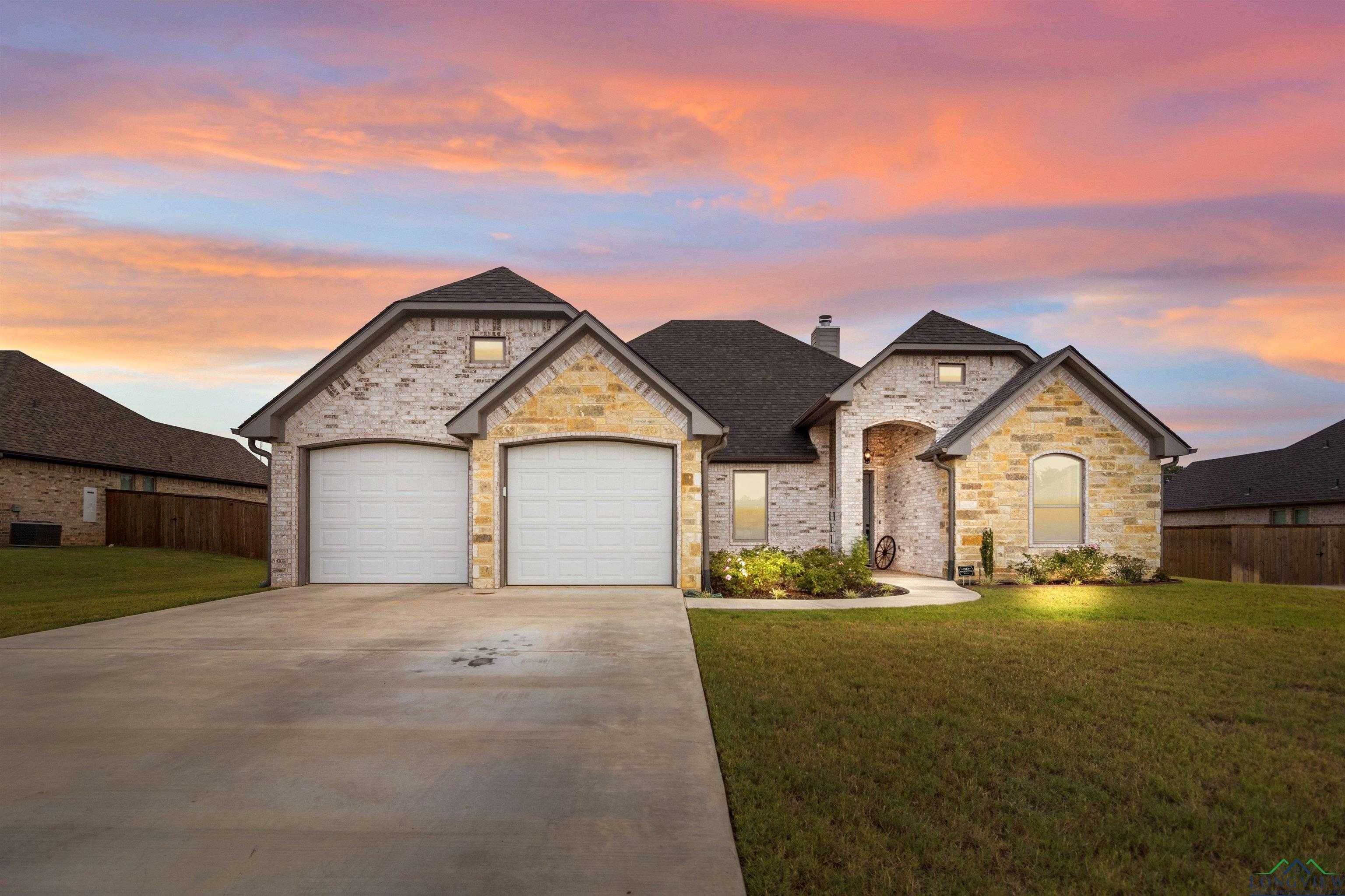 photo 1: 112 Saddle Brook Cirlce, Hallsville TX 75650