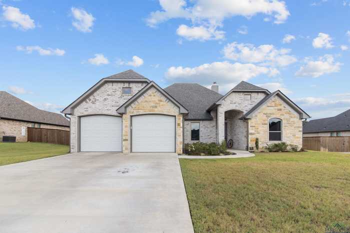 photo 2: 112 Saddle Brook Cirlce, Hallsville TX 75650