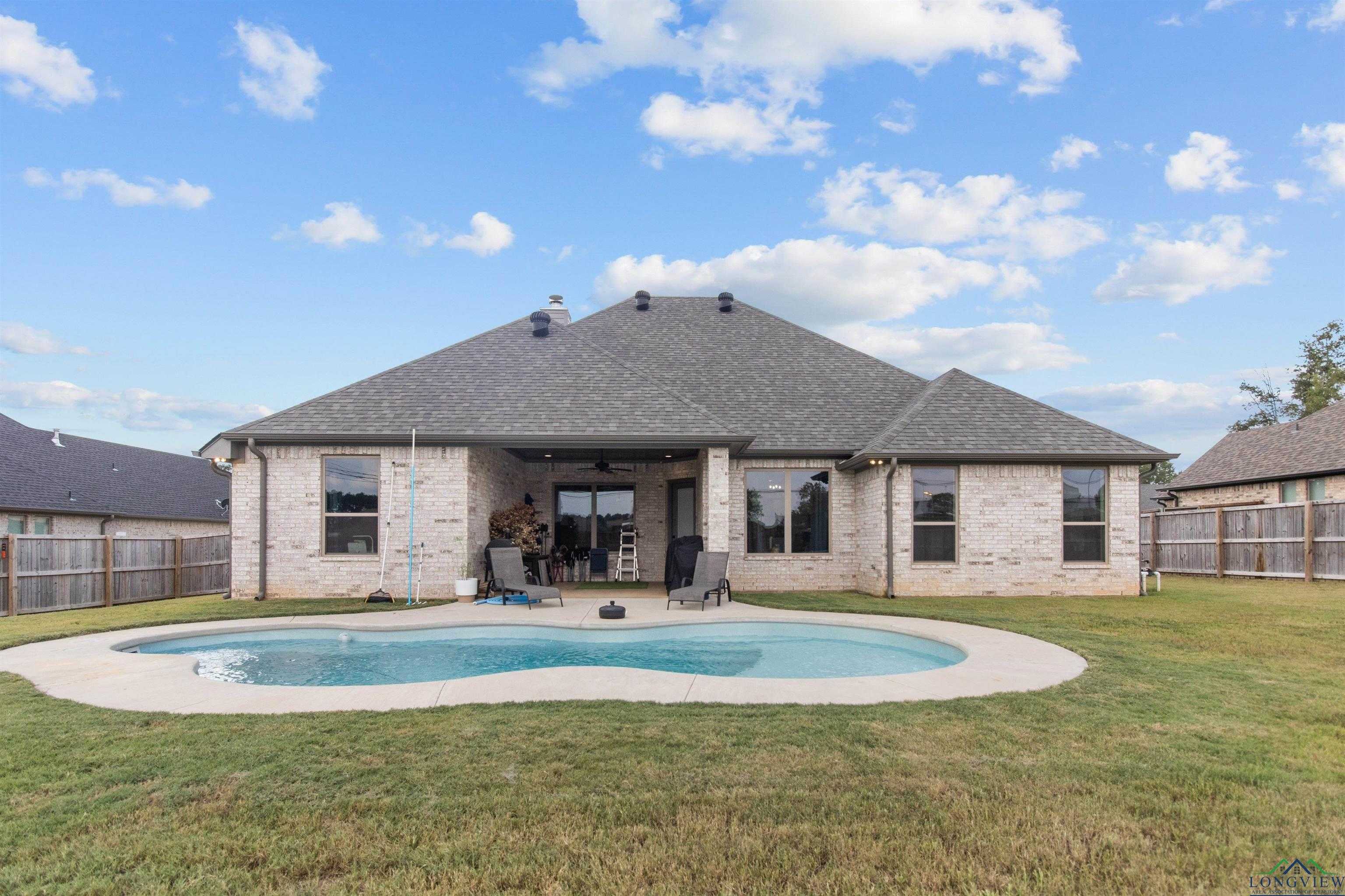 photo 3: 112 Saddle Brook Cirlce, Hallsville TX 75650