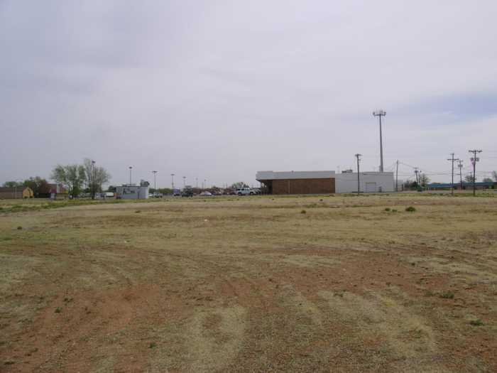 photo 2: Clubview Drive, Levelland TX 79336