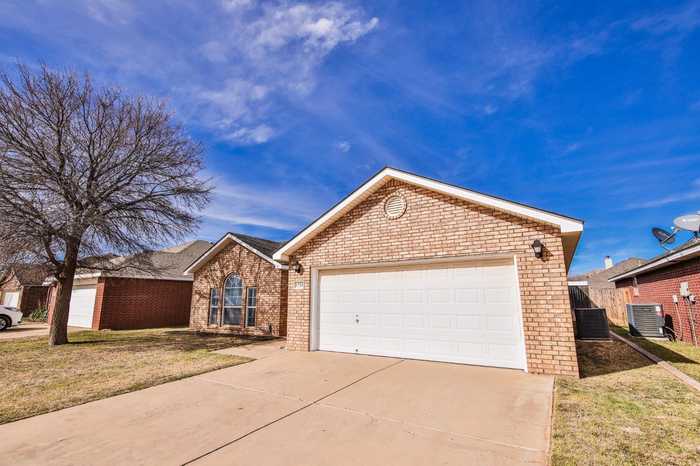 photo 2: 90th Street, Lubbock TX 79424