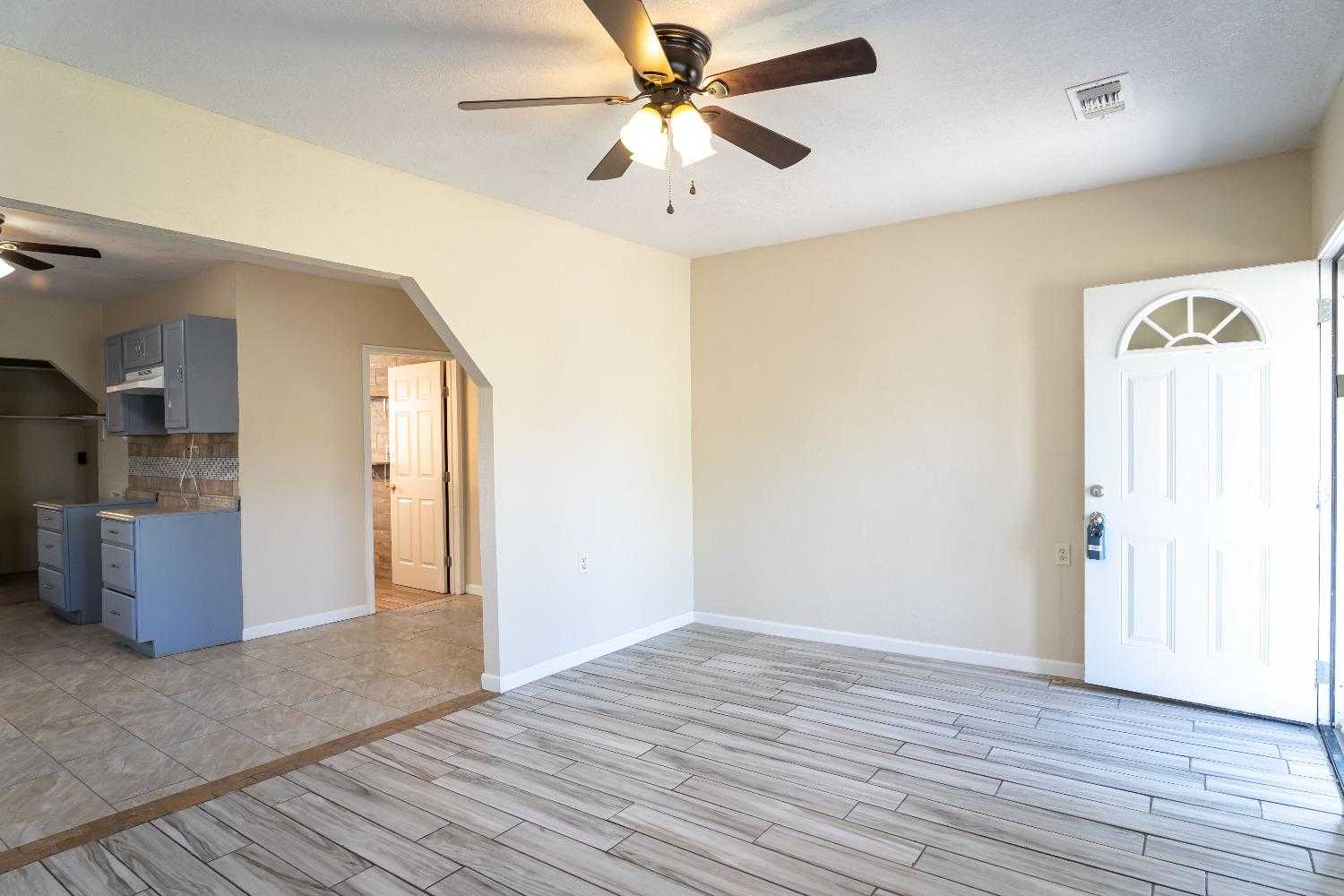 photo 3: 25th Street, Lubbock TX 79411