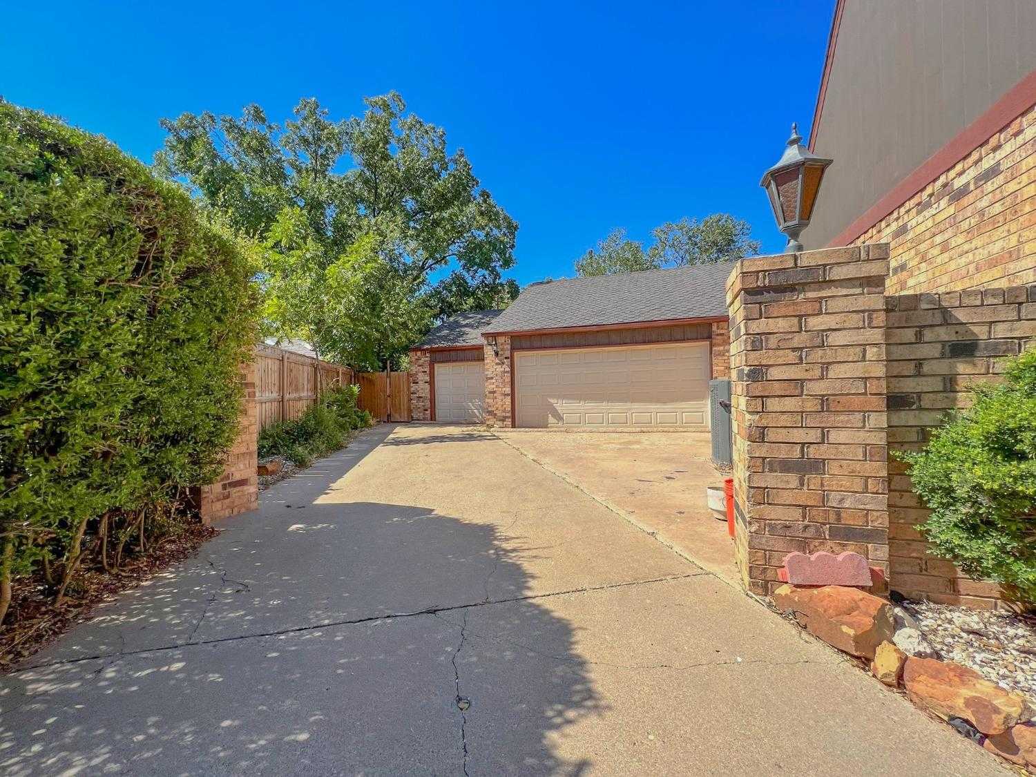 photo 3: Brentwood Circle, Lubbock TX 79407