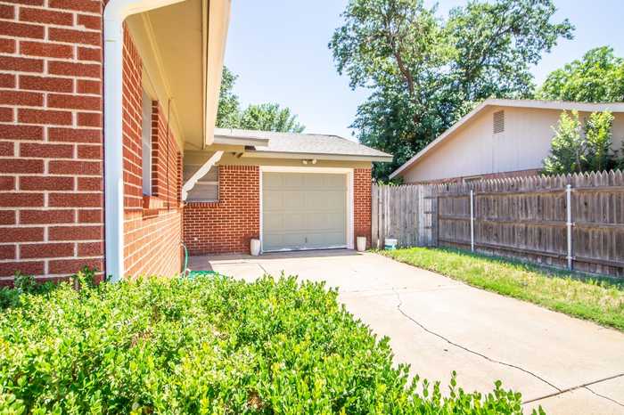 photo 2: 42nd Street, Lubbock TX 79414