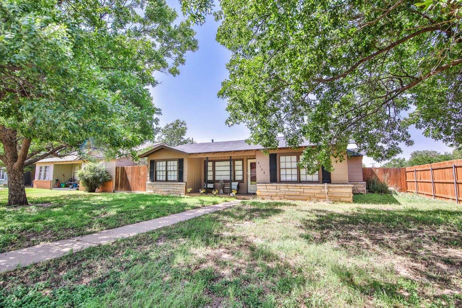 photo 2: 32nd Street, Lubbock TX 79410