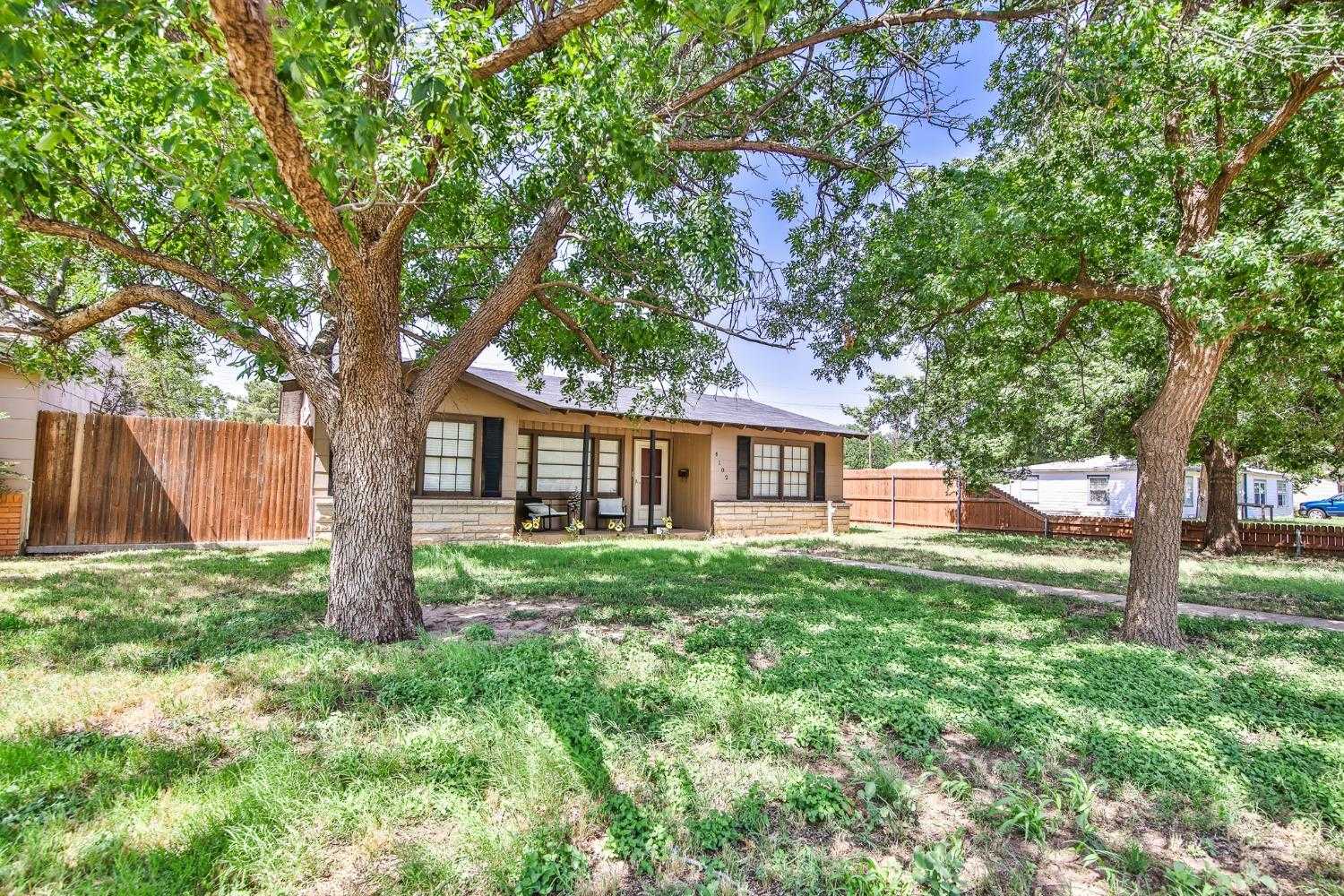 photo 3: 32nd Street, Lubbock TX 79410