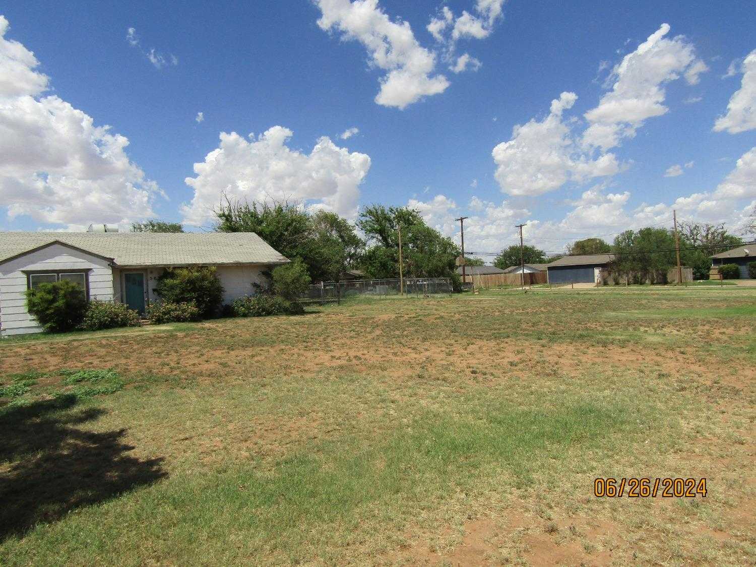 photo 2: 505 Cactus Drive, Levelland TX 79336