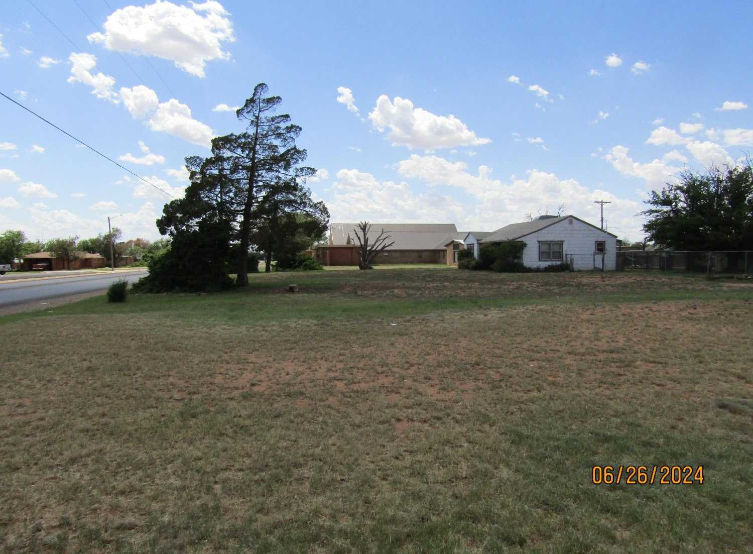 photo 2: 505 Cactus Drive, Levelland TX 79336