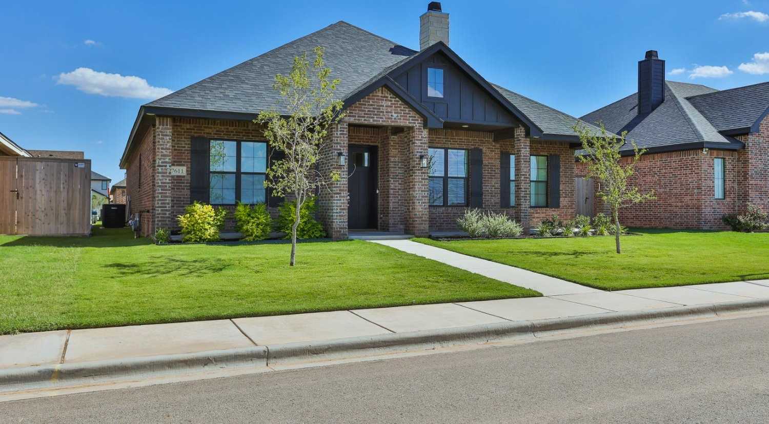 photo 2: 52nd Street, Lubbock TX 79407