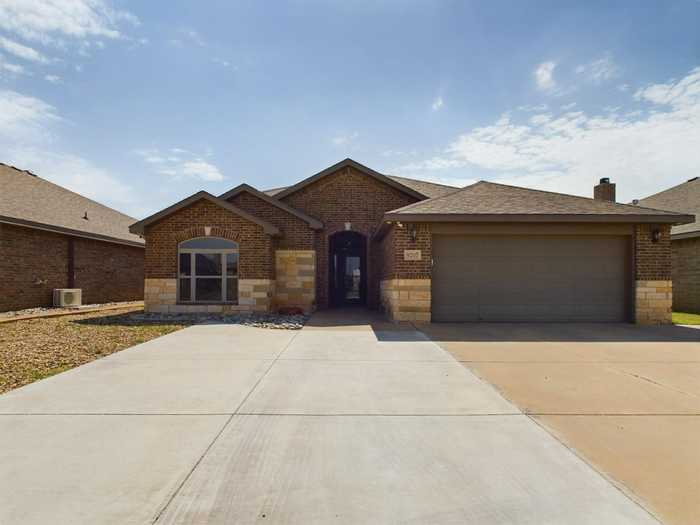 photo 2: Trenton Avenue, Lubbock TX 79424