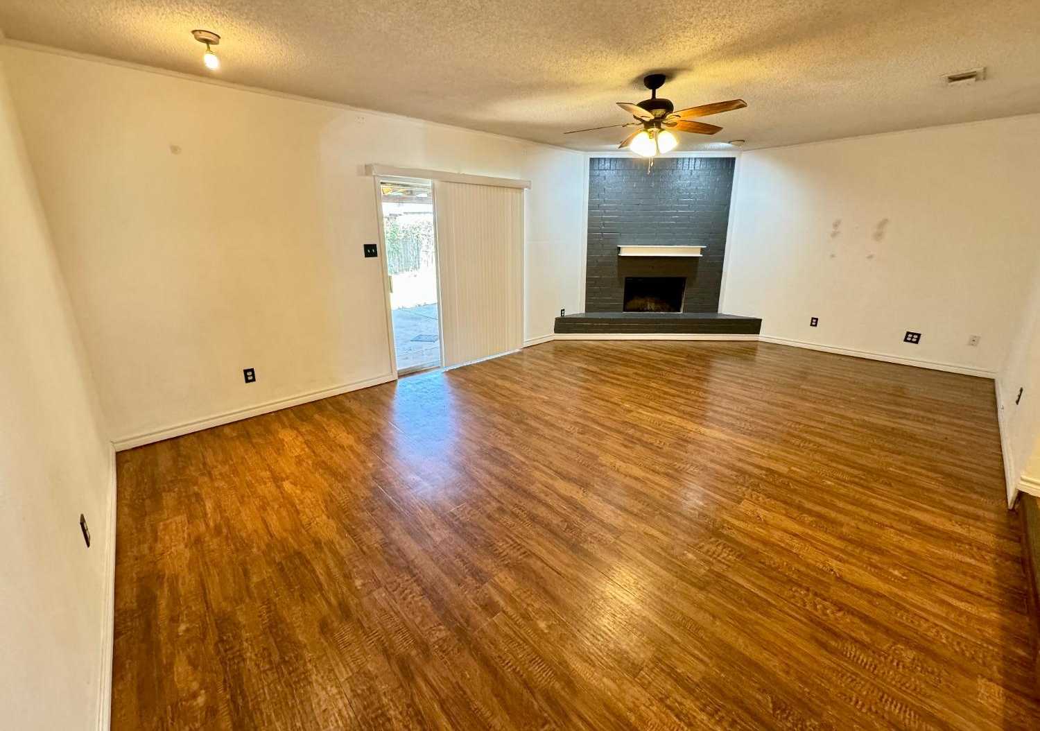 photo 3: 35th Street, Lubbock TX 79407