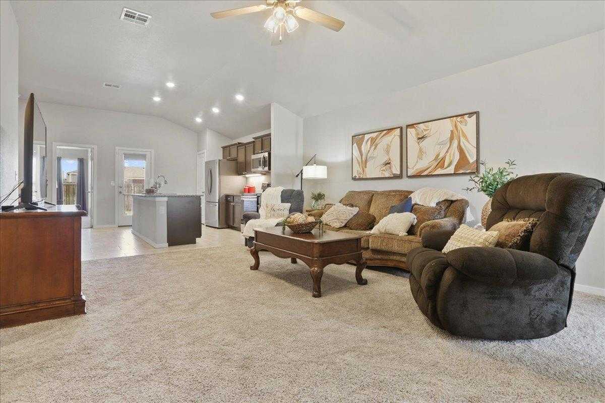 photo 3: 29th Street, Lubbock TX 79407