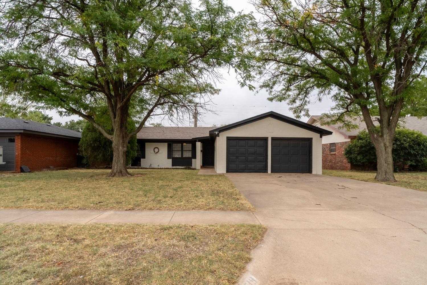 photo 1: 16th Street, Lubbock TX 79416