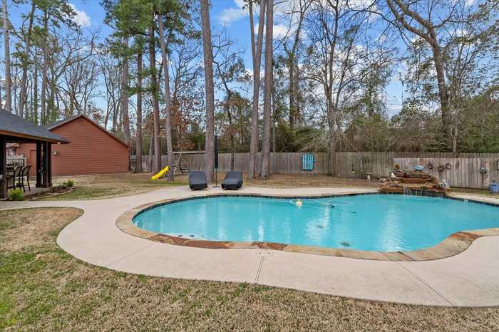 photo 2: 1518 Cherry Hill Drive, Lufkin TX 75904