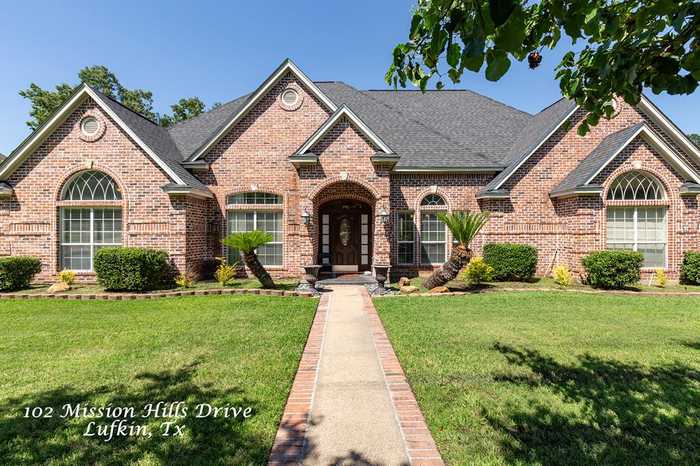 photo 1: 102 Mission Hills Drive, Lufkin TX 75901