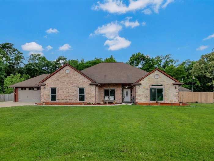 photo 1: 272 Creekwood Drive, Huntington TX 75949