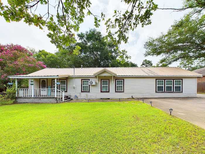 photo 1: 707 Renfro Drive, Lufkin TX 75901