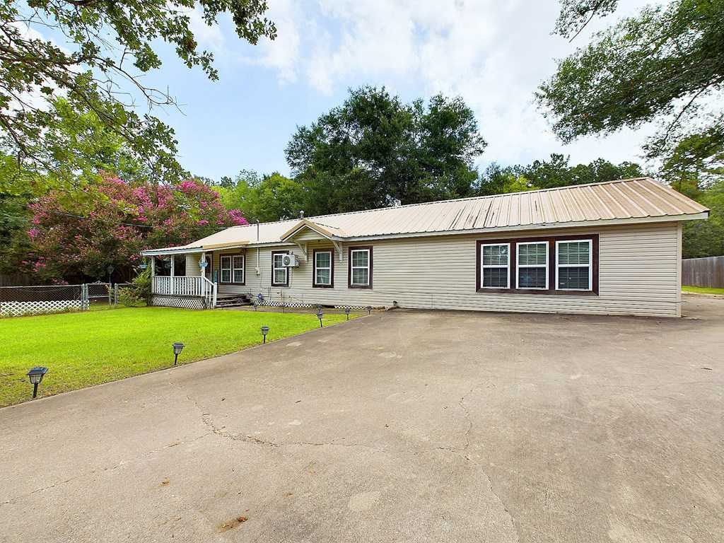 photo 2: 707 Renfro Drive, Lufkin TX 75901