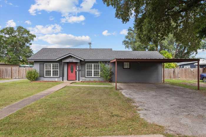 photo 1: 203 Rutland, Diboll TX 75941