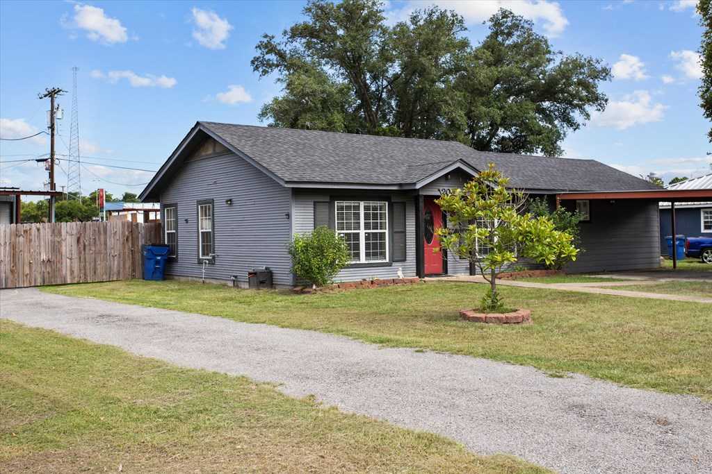 photo 2: 203 Rutland, Diboll TX 75941