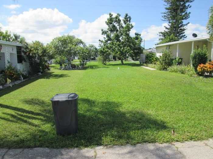 photo 1: 14 FLORES DRIVE, PALMETTO FL 34221