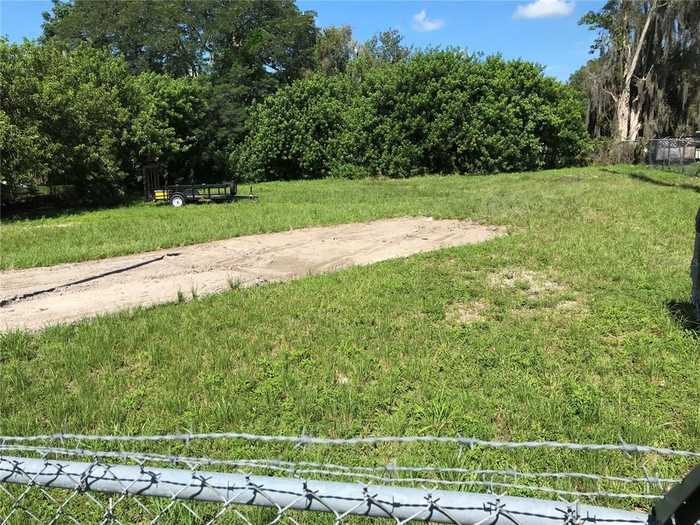 photo 2: 1107 MEMORIAL DRIVE, AVON PARK FL 33825